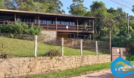 Casa para venda na praia do Rosa.