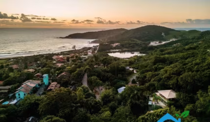 Casa a venda, 3 quartos, vista mar, Praia do Rosa.