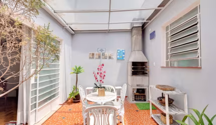 Casa tipo para venda com 3 quartos, sendo 1 suíte, 189m²