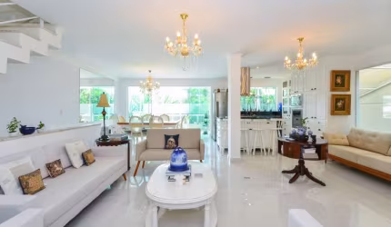 Casa em condomínio para venda com 4 quartos, sendo 4 suítes, 270.53m²