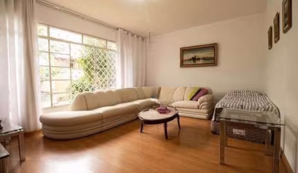 Casa tipo para venda com 3 quartos, sendo 1 suíte, 234m²