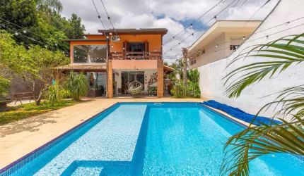 Sobrado para venda com 4 quartos, sendo 2 suítes, 454m²