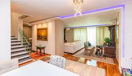 Casa tipo para venda com 3 quartos, sendo 1 suíte, 320m²