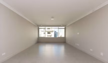 Apartamento tipo para venda com 4 quartos, sendo 1 suíte, 212m²