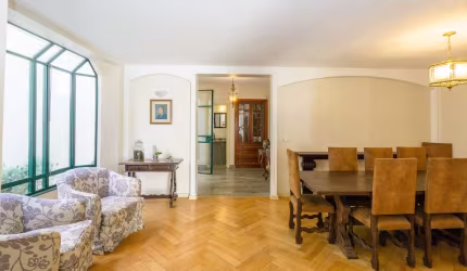 Casa tipo para venda com 3 quartos, sendo 1 suíte, 288m²