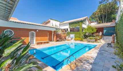 Casa tipo para venda com 5 quartos, sendo 3 suítes, 582m²