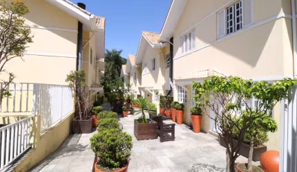 Casa no condomínio Villagio Flamingo I para venda com 3 quartos, sendo 1 suíte, 157m²