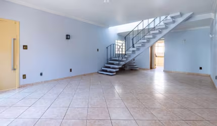 Casa tipo para venda com 3 quartos, sendo 1 suíte, 140m²