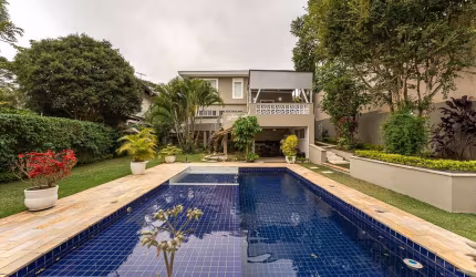 Casa tipo para venda com 4 quartos, sendo 4 suítes, 510m²