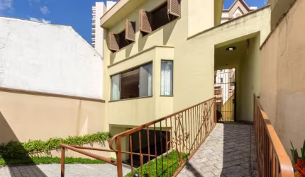 Sobrado para venda com 4 quartos, sendo 2 suítes, 280m²