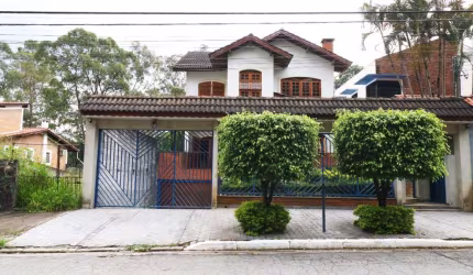 Sobrado para venda com 5 quartos, sendo 3 suítes, 400m²
