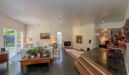 Casa tipo para venda com 4 quartos, sendo 2 suítes, 295m²
