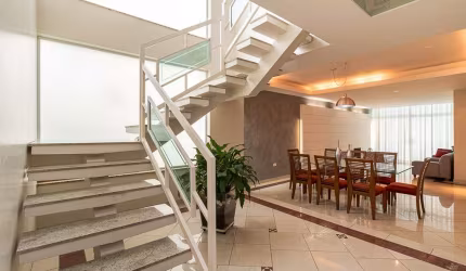Casa em condomínio para venda com 4 quartos, sendo 4 suítes, 336m²