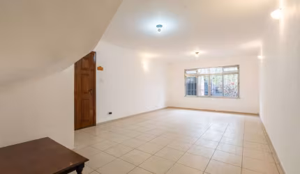 Casa tipo para venda com 3 quartos, 175m²