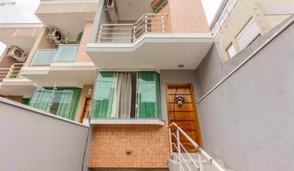 Sobrado para venda com 3 quartos, sendo 1 suíte, 190m²