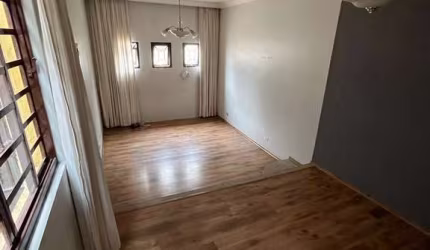 Sobrado para venda com 3 quartos, sendo 1 suíte, 198m²