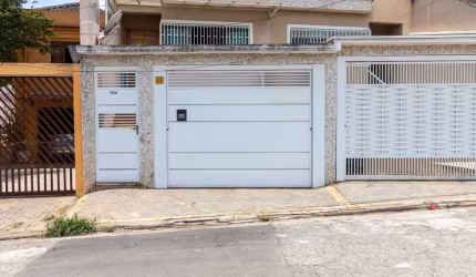 Sobrado para venda com 3 quartos, sendo 1 suíte, 164m²