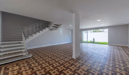 Casa tipo para venda com 4 quartos, sendo 2 suítes, 334m²