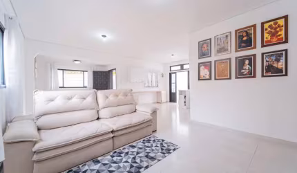 Casa de vila para venda com 3 quartos, sendo 2 suítes, 360m²