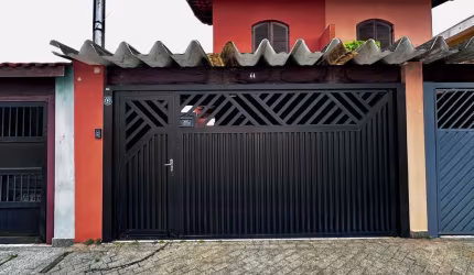 Sobrado para venda com 3 quartos, sendo 1 suíte, 192m²