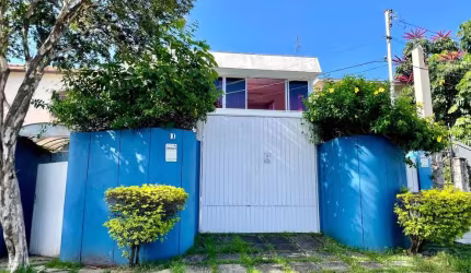 Casa tipo para venda com 3 quartos, sendo 2 suítes, 563m²