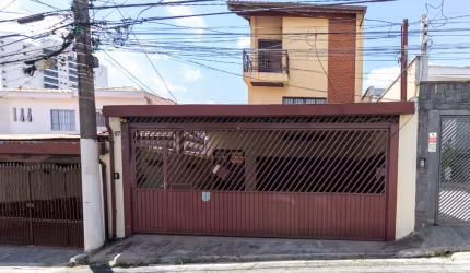Casa tipo para venda com 3 quartos, sendo 1 suíte, 330m²