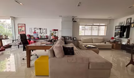 Apartamento tipo para venda com 4 quartos, sendo 2 suítes, 233m²