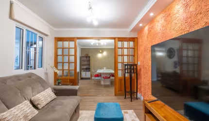Sobrado para venda com 3 quartos, sendo 1 suíte, 240m²
