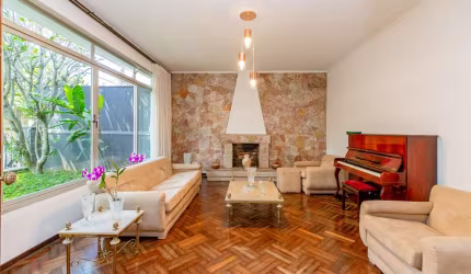 Casa tipo para venda com 3 quartos, sendo 1 suíte, 142m²