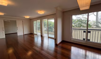 Apartamento tipo para venda com 3 quartos, sendo 3 suítes, 220m²