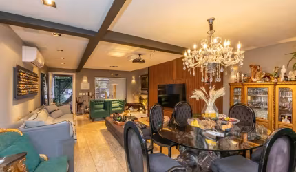 Casa de vila para venda com 3 quartos, sendo 3 suítes, 200m²