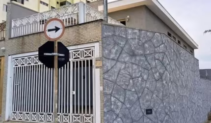 Sobrado para venda com 3 quartos, sendo 1 suíte, 111m²