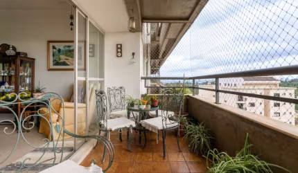 Apartamento tipo para venda com 3 quartos, sendo 1 suíte, 156m²