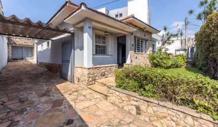 Casa tipo para venda com 6 quartos, 298m²