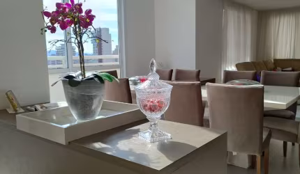 Duplex para venda com 4 quartos, sendo 3 suítes, 315m²