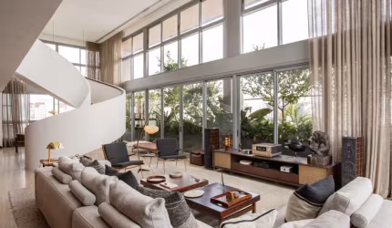 Cobertura para venda com 4 quartos, sendo 3 suítes, 523m²