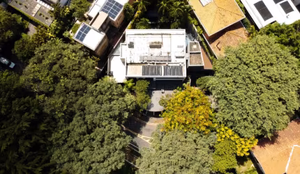 Casa tipo para venda com 4 quartos, sendo 4 suítes, 716m²