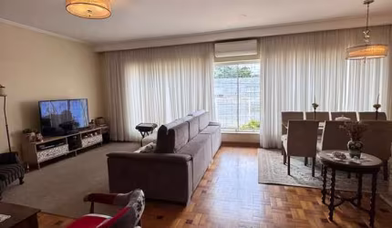 Casa tipo para venda com 3 quartos, sendo 2 suítes, 325m²