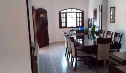 Sobrado com 3 dormitórios à venda, 250 m² por R$ 400.000,00 - Jardim Regina - Itanhaém/SP