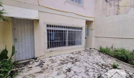 Sobrado de 159m com 3 dormitórios, edícula e 2 vagas de garagem para venda no Butantã.