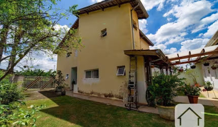 Excelente Preço em Louveira - 3 dorm + Edícula Completa -  R$ 1.099.000 - Condomínio Casa Grande - Louveira/SP