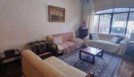 Sobrado de 198 m² à venda no Butantã com 3 suítes e 2 vagas de garagem .