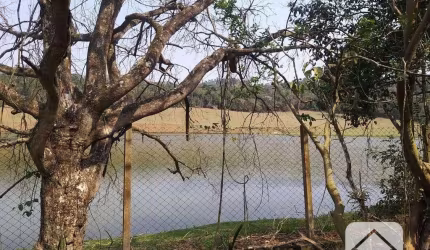 Raridade,  Terreno na Beira do Lago, Condominio Fechado