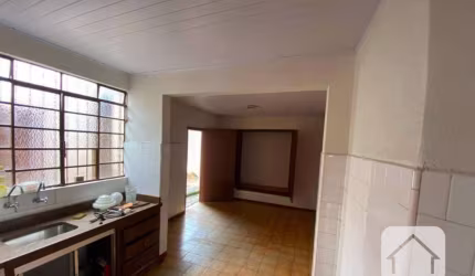 casa na Av. Indepedencia em Itatiba