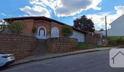 Casa com 500 mts terreno, 320 de area construida, Jd Nossa Senhora de Fatima