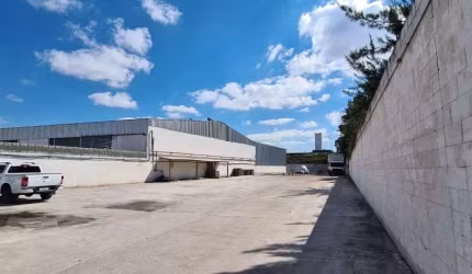 Grande conjunto de galpões no Butantã!