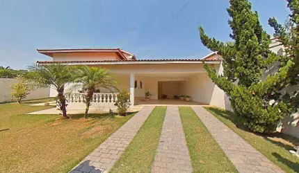 segurança 24 hs, 4 dorm. piscina,churrasqueira, aquecimento solar....,