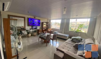 Linda casa com 5 dormitórios à venda em Nações Unidas - Sabará/MG