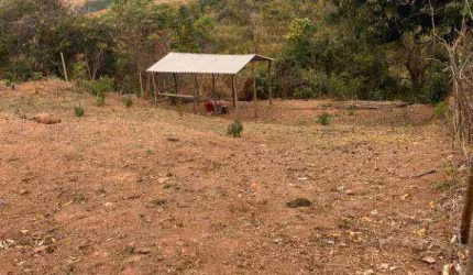 Terreno/Chácara  à venda, 1.700 m² por R$ 70.000 - Zona Rural - Ravena/MG