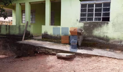 Casa à venda por R$ 150.000,00 - Santo Antônio (Roça Grande) - Sabará/MG
